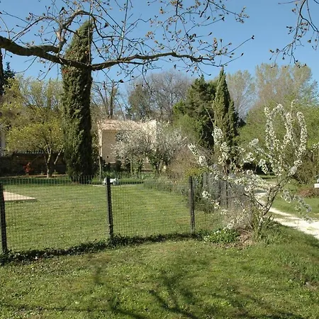 Gites Au Bord Du Lez Hébergement de vacances Suze-la-Rousse