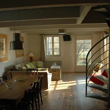 Holiday home Gites Au Bord Du Lez