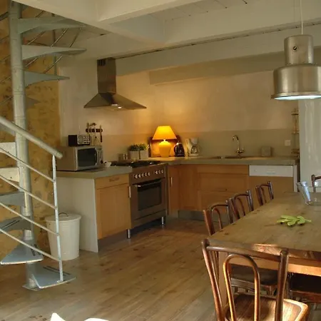 Gites Au Bord Du Lez Holiday home